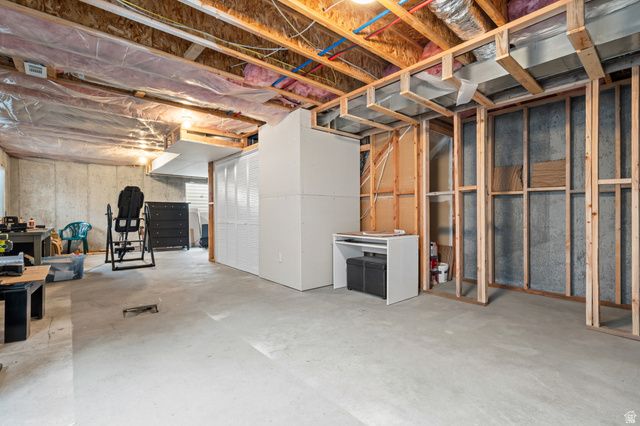 7956 S CRICKET LN, West Jordan, UT 84081