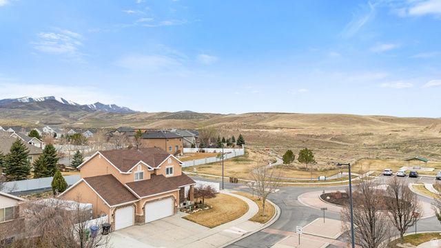 7956 S CRICKET LN, West Jordan, UT 84081