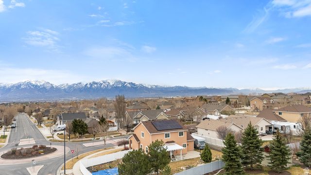 7956 S CRICKET LN, West Jordan, UT 84081