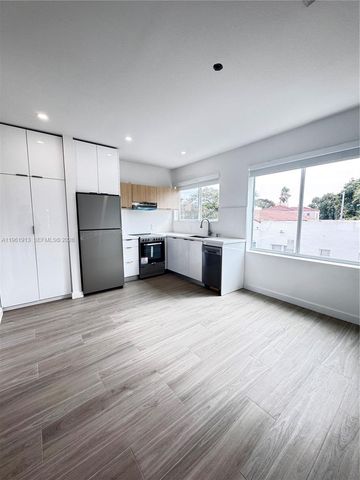 2855 Royal Palm Ave 4, Miami Beach, FL 33140