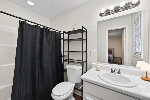3760 Sunny Hill Drive, Loganville, GA 30052