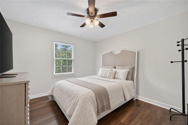 3760 Sunny Hill Drive, Loganville, GA 30052