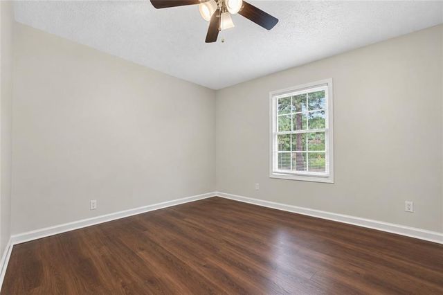 3760 Sunny Hill Drive, Loganville, GA 30052