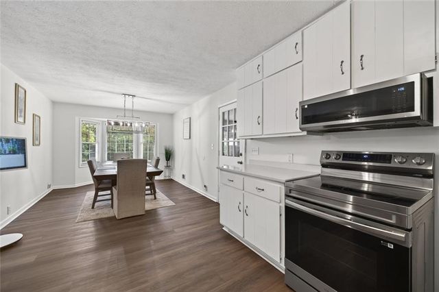 3760 Sunny Hill Drive, Loganville, GA 30052