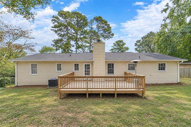 3760 Sunny Hill Drive, Loganville, GA 30052