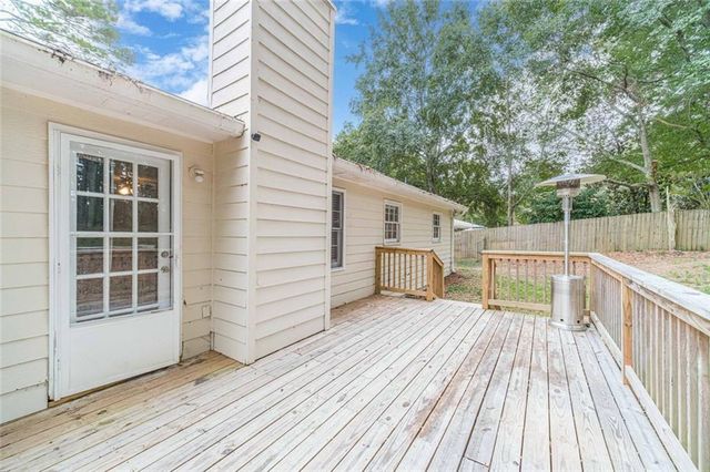 3760 Sunny Hill Drive, Loganville, GA 30052