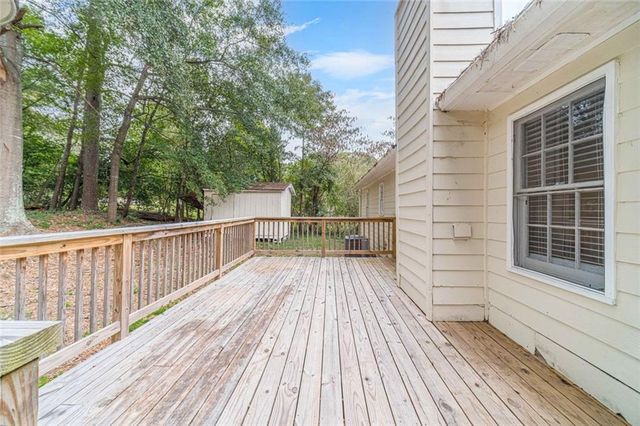 3760 Sunny Hill Drive, Loganville, GA 30052