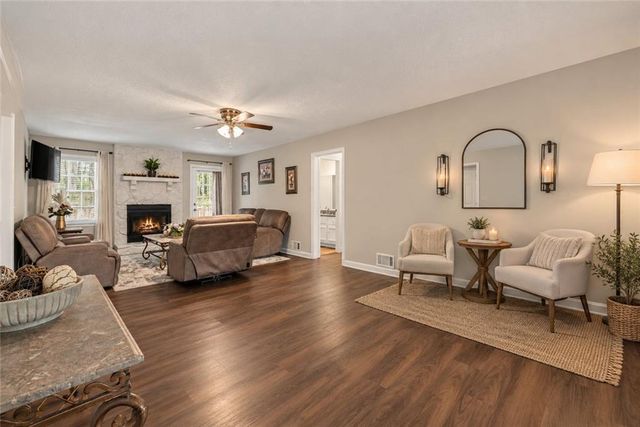 3760 Sunny Hill Drive, Loganville, GA 30052