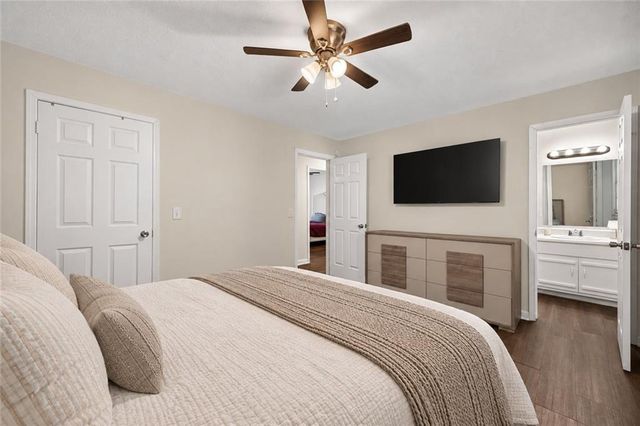 3760 Sunny Hill Drive, Loganville, GA 30052