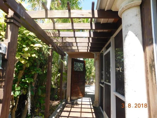 6608 SW 65th Street, South Miami, FL 33143