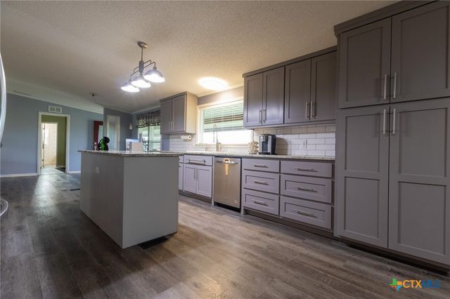 401 County Road 330, Granger, TX 76530