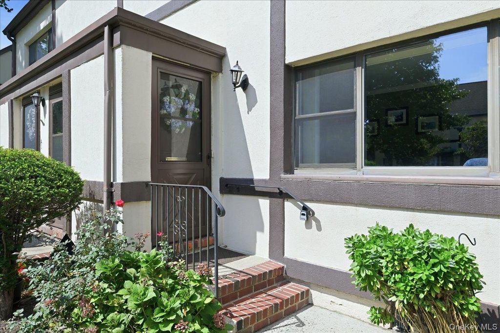 123 Fifteenth B1, Garden City, NY 11530 — exterior