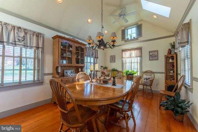 13729 CROSS ROADS AVE, Felton, PA 17322