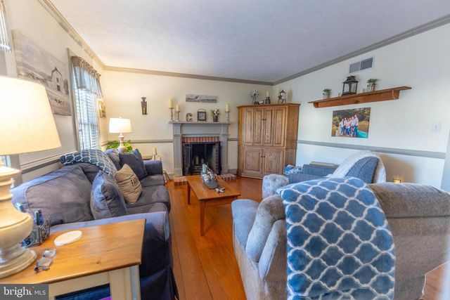 13729 CROSS ROADS AVE, Felton, PA 17322