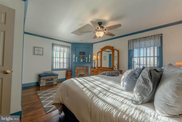 13729 CROSS ROADS AVE, Felton, PA 17322