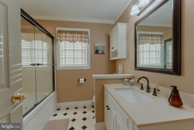 13729 CROSS ROADS AVE, Felton, PA 17322