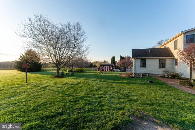 13729 CROSS ROADS AVE, Felton, PA 17322
