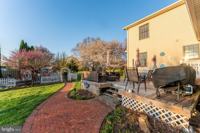 13729 CROSS ROADS AVE, Felton, PA 17322