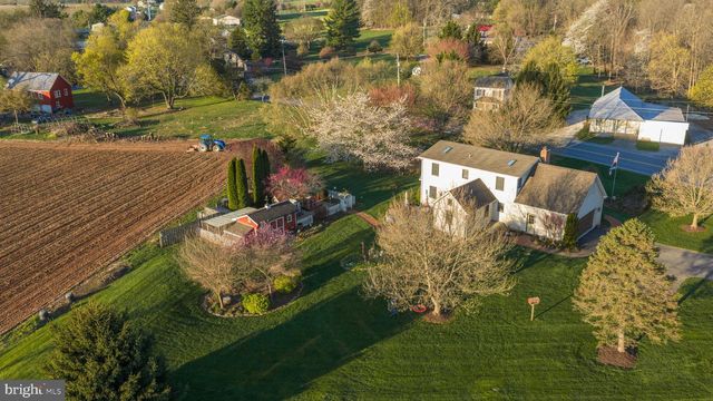 13729 CROSS ROADS AVE, Felton, PA 17322