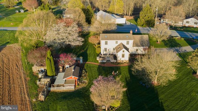 13729 CROSS ROADS AVE, Felton, PA 17322