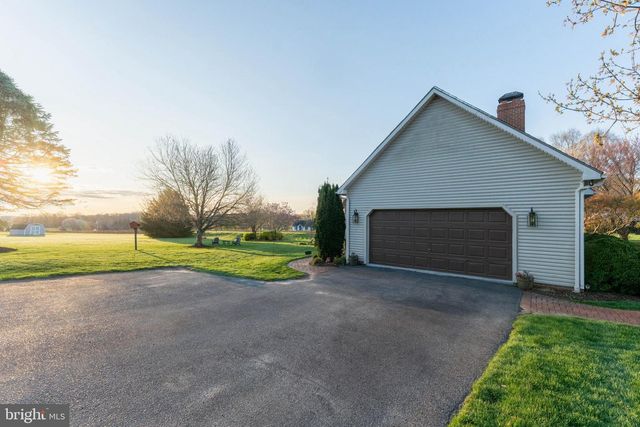 13729 CROSS ROADS AVE, Felton, PA 17322