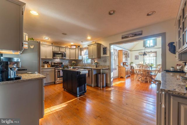 13729 CROSS ROADS AVE, Felton, PA 17322