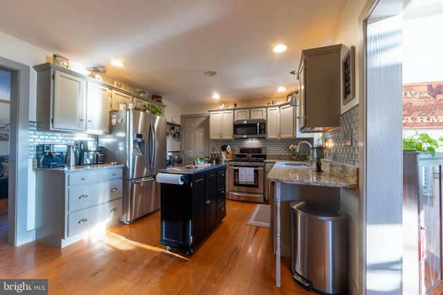 13729 CROSS ROADS AVE, Felton, PA 17322