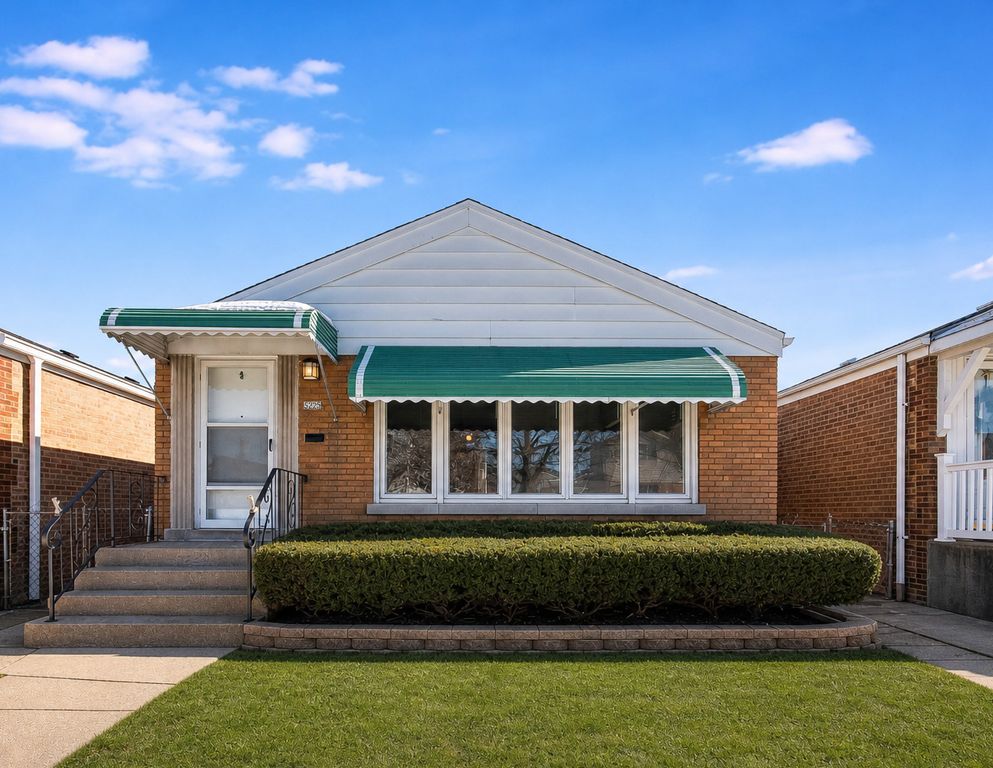 5229 S Meade Avenue, Chicago, IL 60638