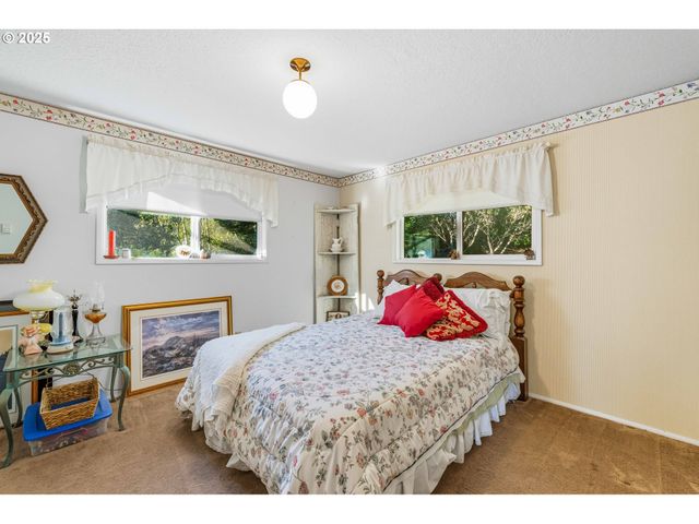 93446 OSPREY Ln, North Bend, OR 97459