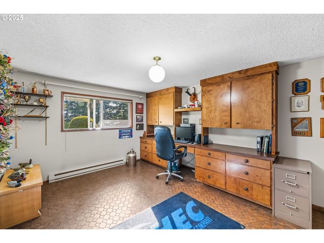 93446 OSPREY Ln, North Bend, OR 97459