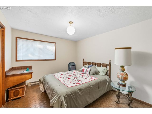 93446 OSPREY Ln, North Bend, OR 97459