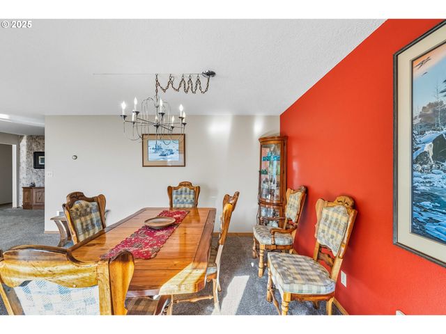 93446 OSPREY Ln, North Bend, OR 97459