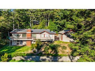 93446 OSPREY Ln, North Bend, OR 97459