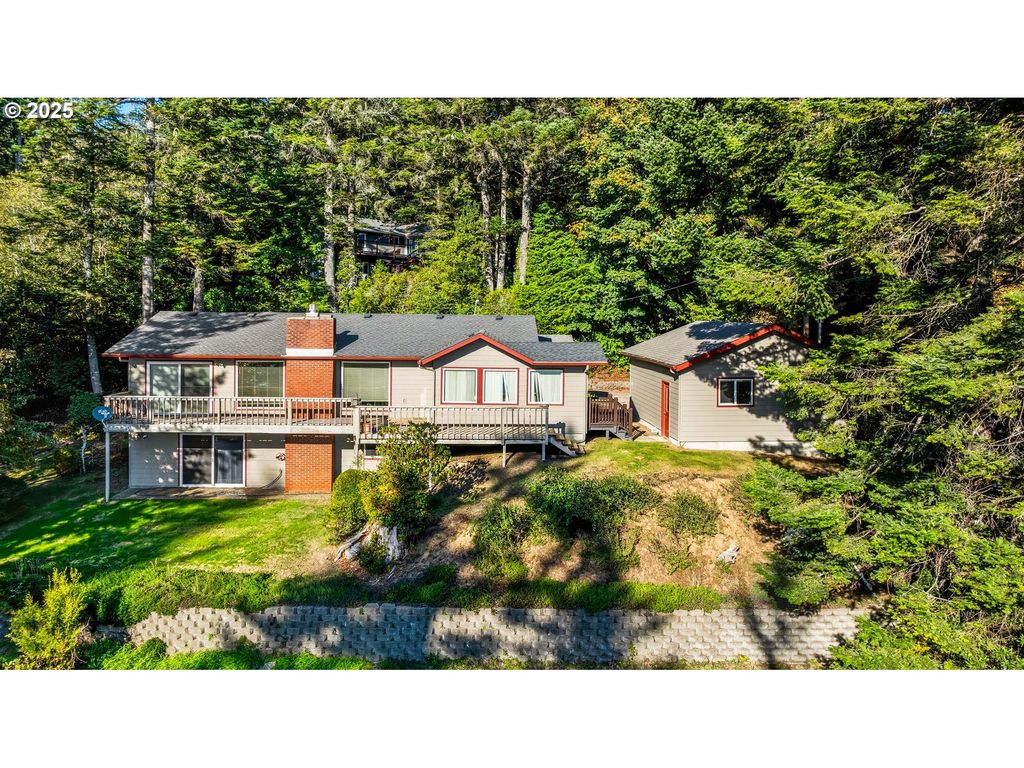 93446 OSPREY Ln, North Bend, OR 97459