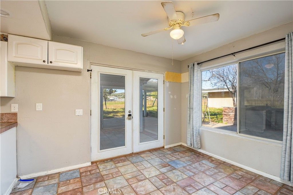 Image 11 of property listing at 40520 Lake Riverside, Aguanga, CA 92536