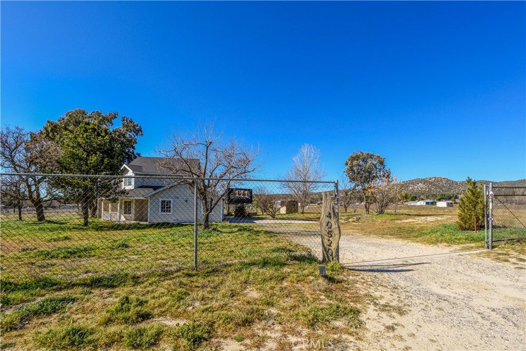 Image 24 of property listing at 40520 Lake Riverside, Aguanga, CA 92536