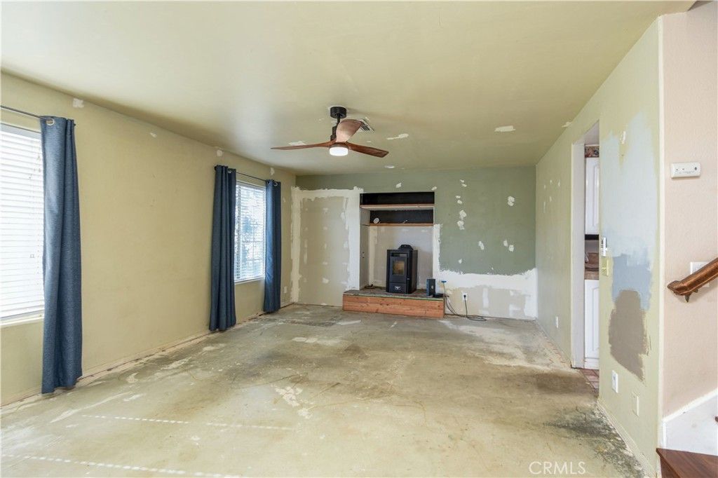 Image 4 of property listing at 40520 Lake Riverside, Aguanga, CA 92536