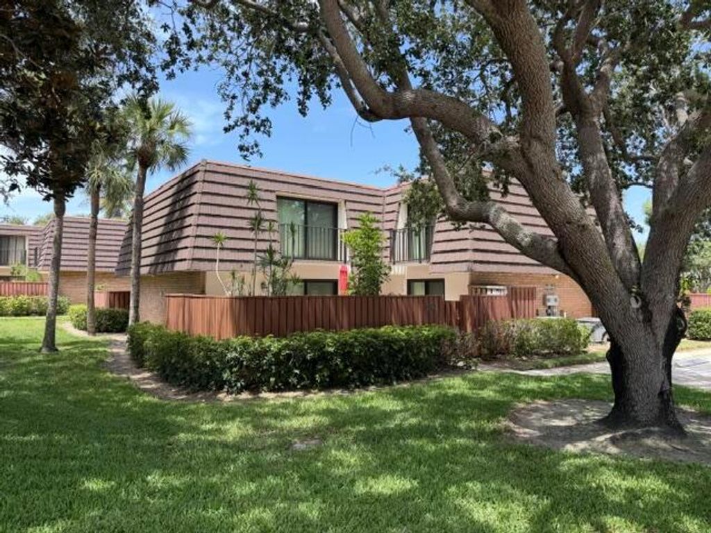 1604 16th Court, Jupiter, FL 33477