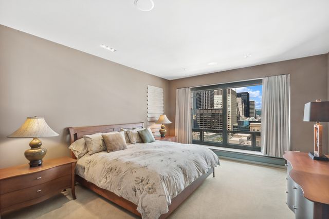 130 N Garland Court 2711-12, Chicago, IL 60602