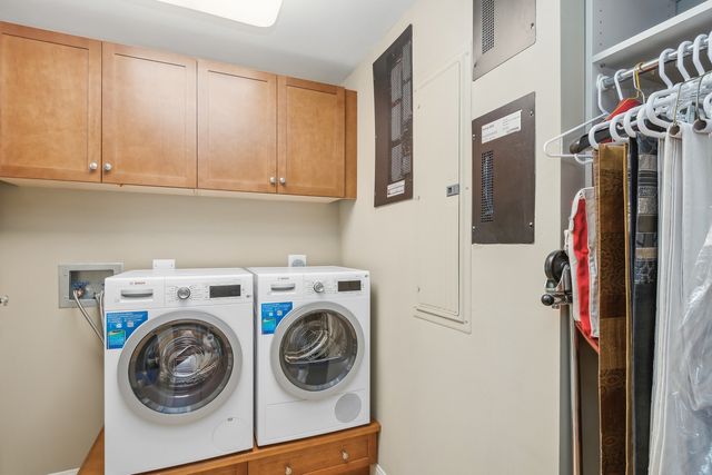 130 N Garland Court 2711-12, Chicago, IL 60602