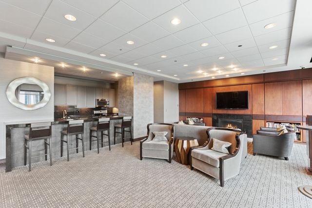 130 N Garland Court 2711-12, Chicago, IL 60602