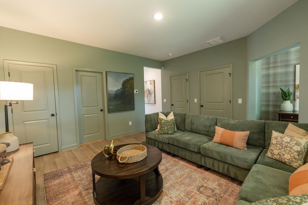 Image 11 of property listing at 5200 New Palm Court, Summerville, SC 29485