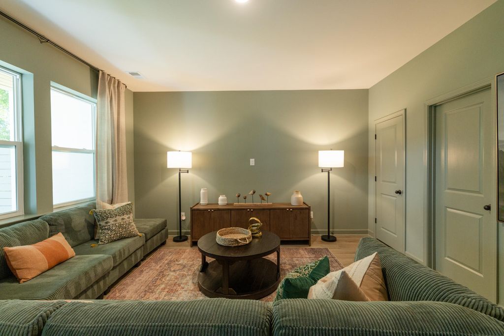 Image 12 of property listing at 5200 New Palm Court, Summerville, SC 29485
