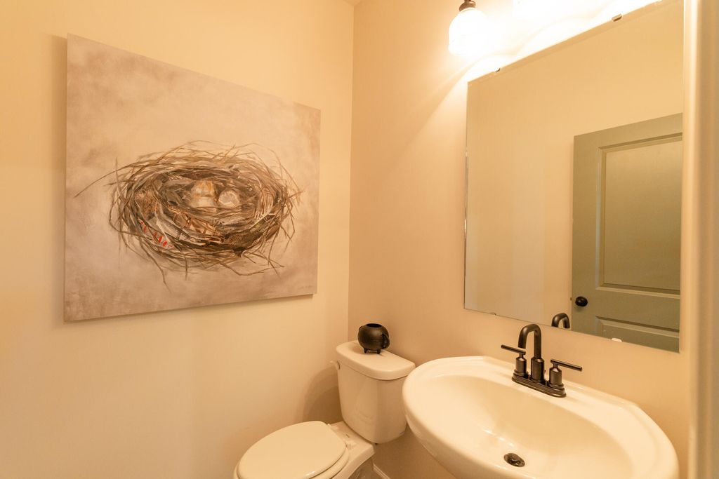 Image 16 of property listing at 5200 New Palm Court, Summerville, SC 29485