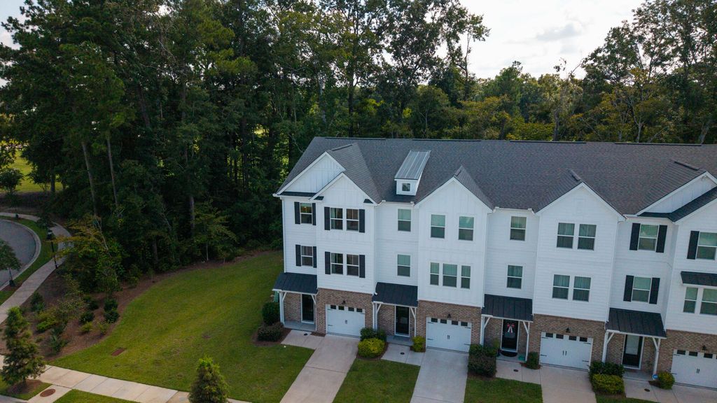 Image 62 of property listing at 5200 New Palm Court, Summerville, SC 29485