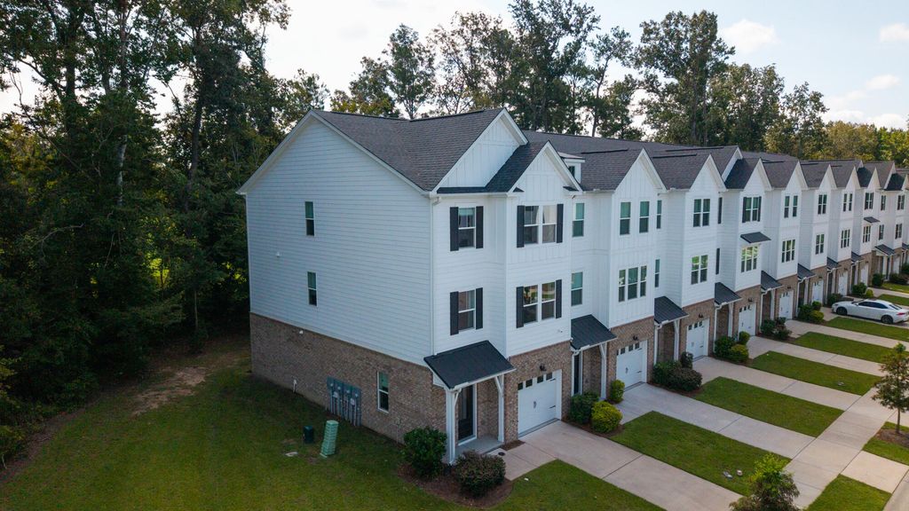 Image 64 of property listing at 5200 New Palm Court, Summerville, SC 29485