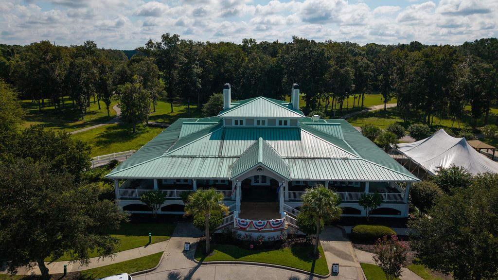 Image 75 of property listing at 5200 New Palm Court, Summerville, SC 29485