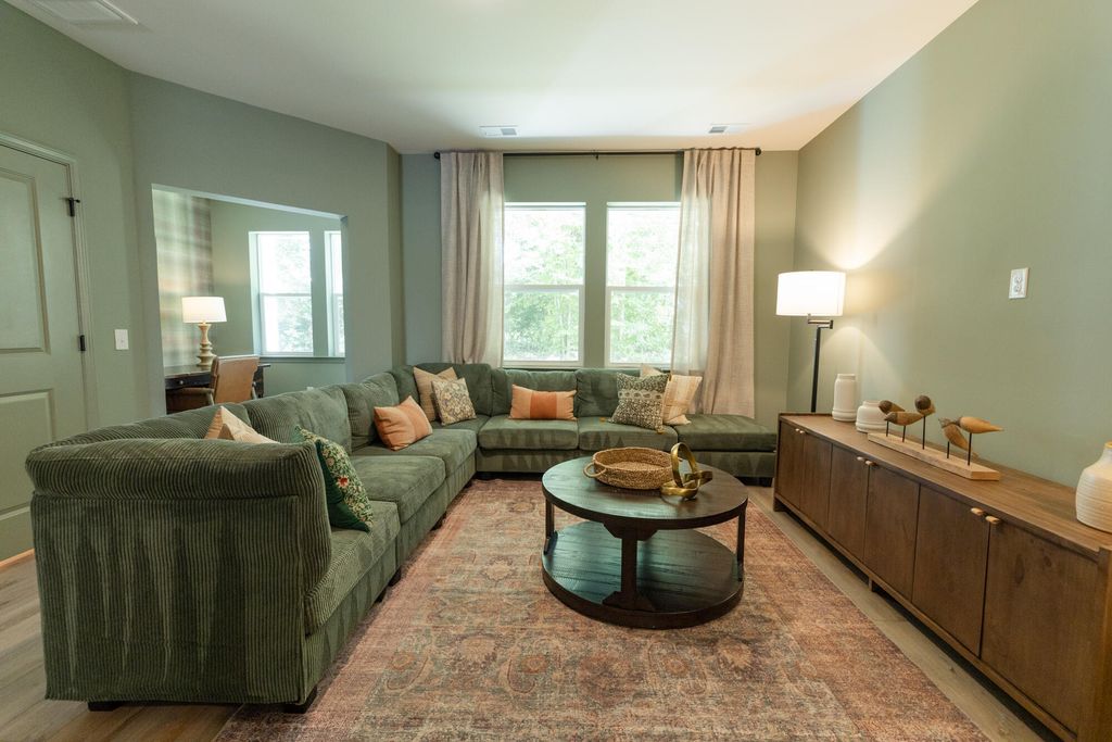 Image 9 of property listing at 5200 New Palm Court, Summerville, SC 29485