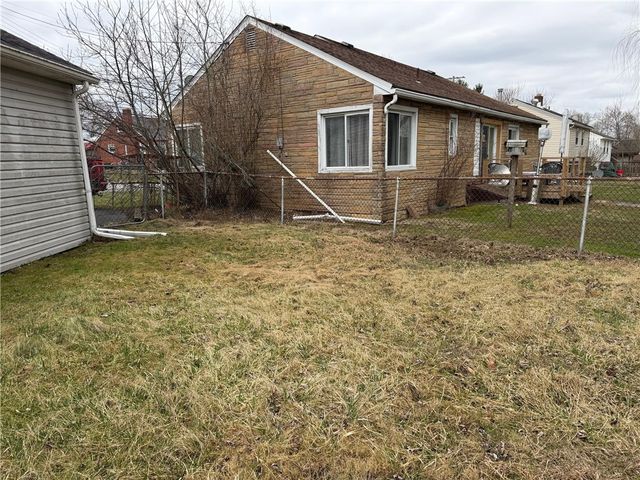 2392 Mill Street, Aliquippa, PA 15001