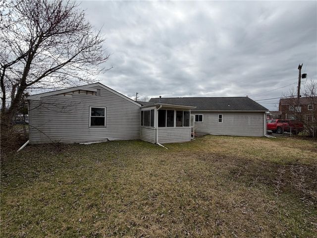 2392 Mill Street, Aliquippa, PA 15001